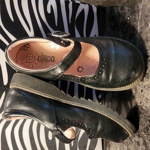 Circo Girls 11 Black casual dress shoes adjustable velcro
